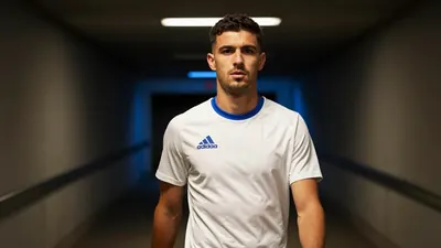 Millwall Football Club bolster their squad with the signing of Jordi Osei-Tutu, a 27-year-old defender with experience in...