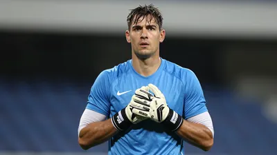Millwall Signs New Zealand International Goalkeeper Max Crocombe